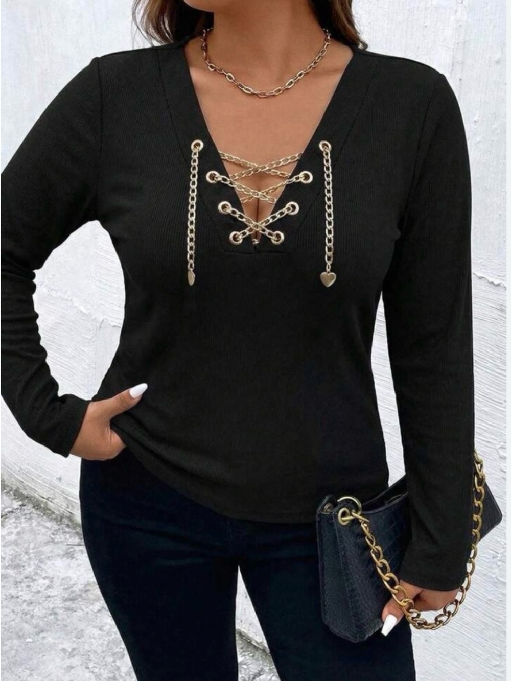 NWOT Black Ribbed Top Gold Heart Chain Lace Up Neck Detail Size L Stretch